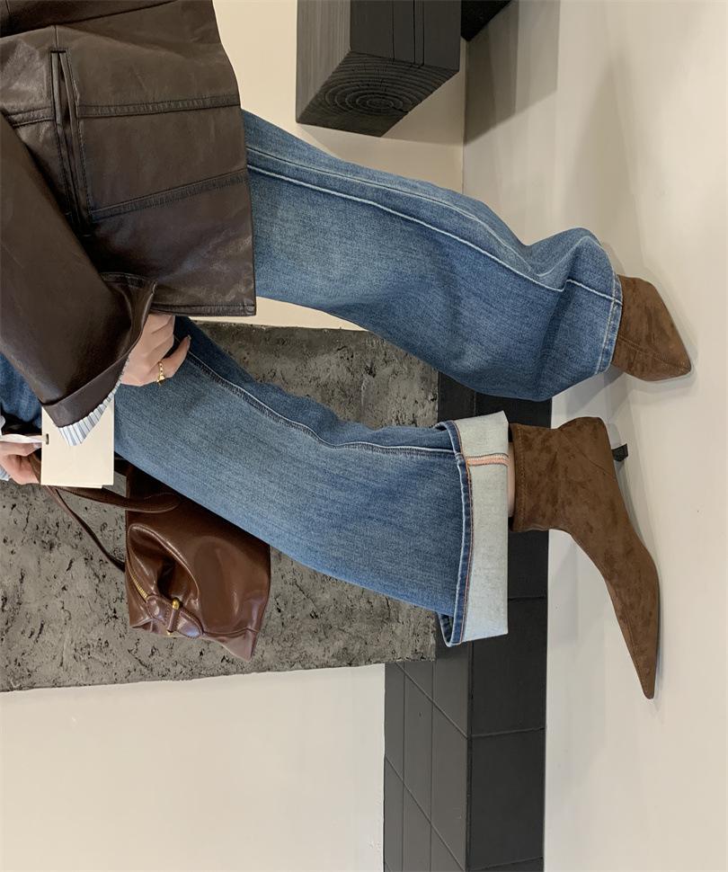 

Французские остроносые короткие ботинки женские 2025 осень и зима новые на шпильке замшевые тонкие ботильоны интернет-знаменитость эластичные носки ботинки Мартин 39 верблюд