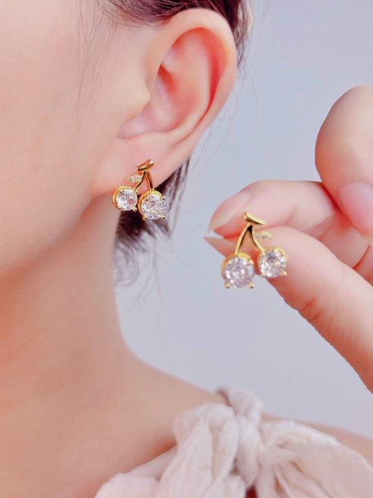 Cherry diamond stud earrings women's summer simple temperament earrings jewelry high-end niche design fruit earrings