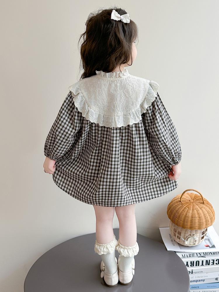 Spring Plaid Patchwork Dress with Sweet Lace Collar for Girls
