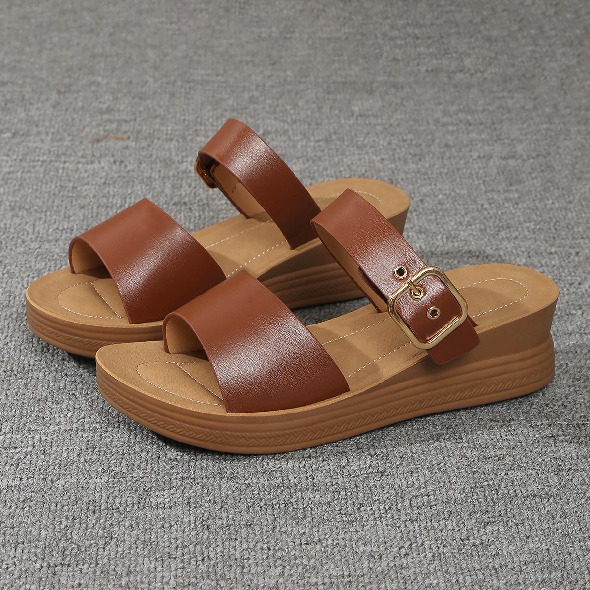 

Новый продукт одно слово классные тапочки женские летние новые кексы тапочки на толстой подошве танкетки женские прямые продажи 43 малиновый