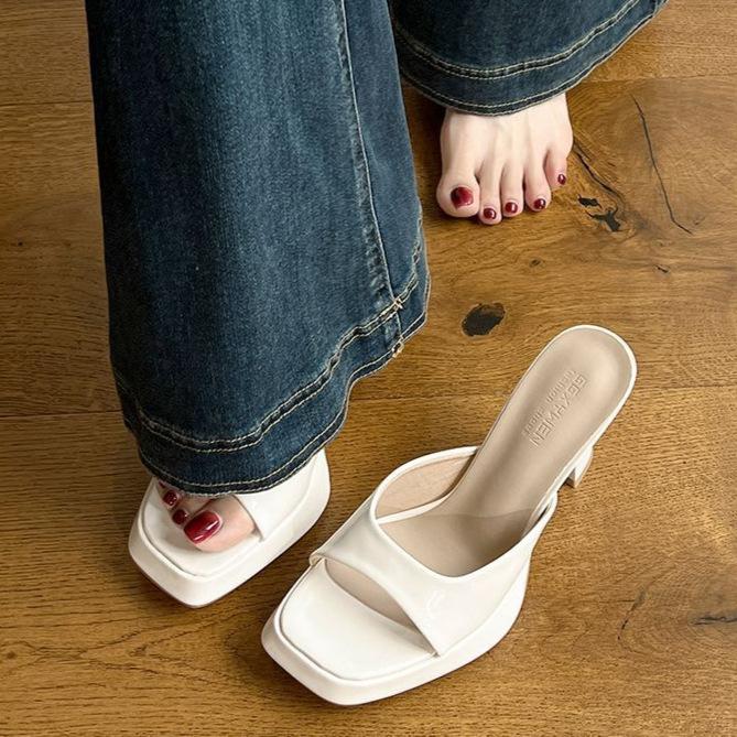 French Patent Leather High-heeled Sandals Women's Summer New Niche Slippers Thick-soled Thick-heeled Open-toed Beautiful Cool Slippers