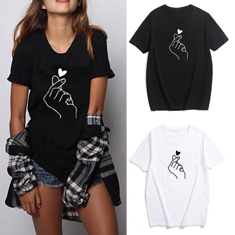 Stylish Heart Print T-shirt For Women Featuring Soft Comfortable Fabric And Casual Design