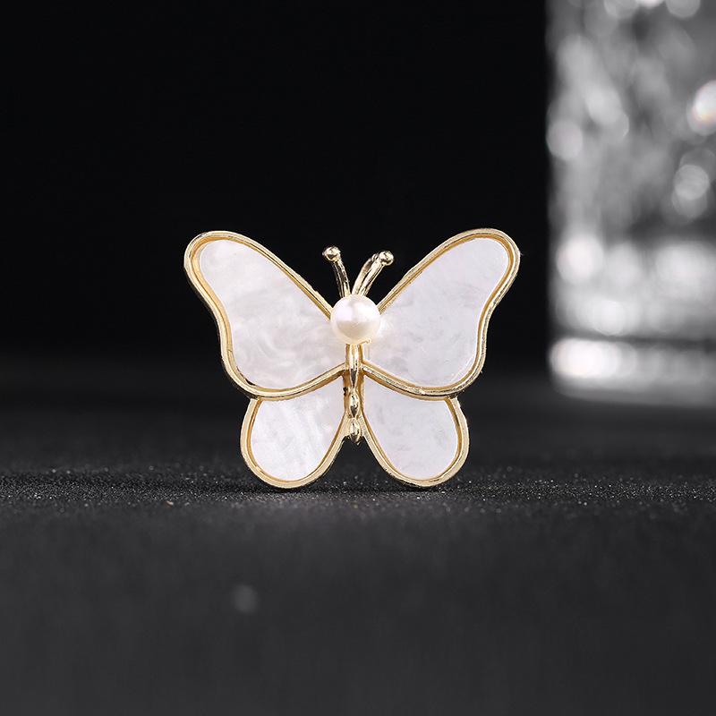 White Butterfly Brooch, Elegant Mother-of-Pearl Pearl Pin, Anti-Wardrobe Malfunction Corsage.