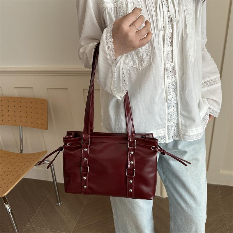 Fashion Retro Simple Trendy Commute Single Shoulder Underarm Handheld Bag