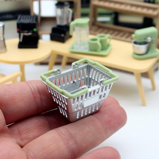 Miniature Shopping Basket Mini Supermarket Basket Model Tiny Grocery Basket Handbasket Ornament Toy DIY Dollhouse Decoration Accessories Photo Prop
