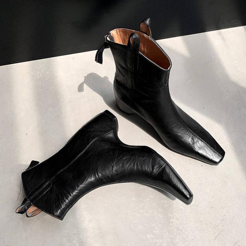 Autumn and winter leather women's leather boots versatile round head medium heel large size women's boots new rear zipper sheepskin low boots women