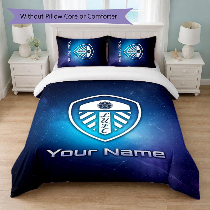 Leeds United Set Biancheria da Letto Personalizzato con Nome Testo 1 Copripiumino+2 Federe Logo Calcio Regalo Personalizzato per Occasione Speciale Decorazione Camera da Letto