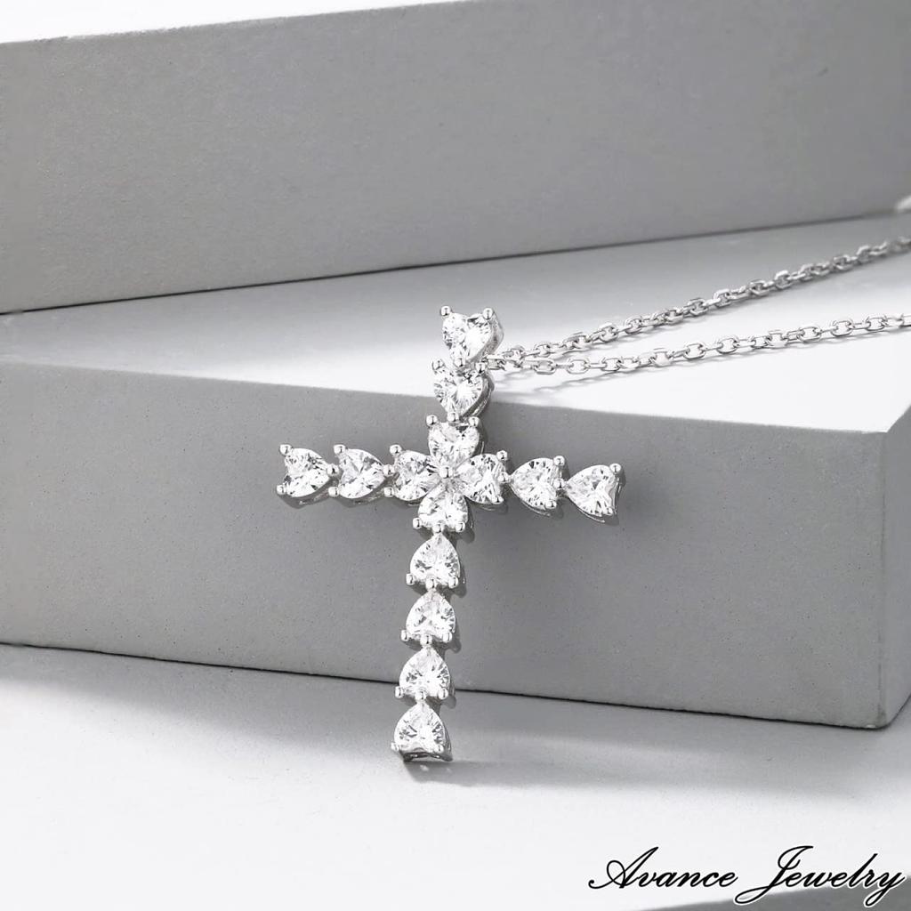 [AVANCE] Cross Necklace with Zirconia Stone, Sparkling Silver, for Women