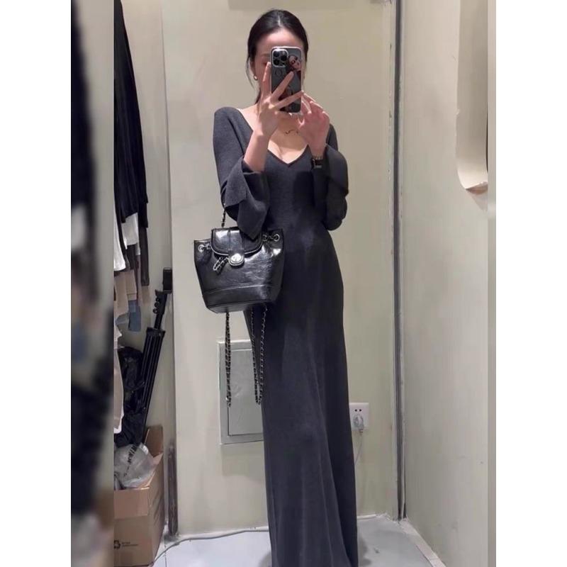 High-end exquisite dress early autumn new temperament v-neck horn sleeve slim and thin long dress versatile knitted skirt women