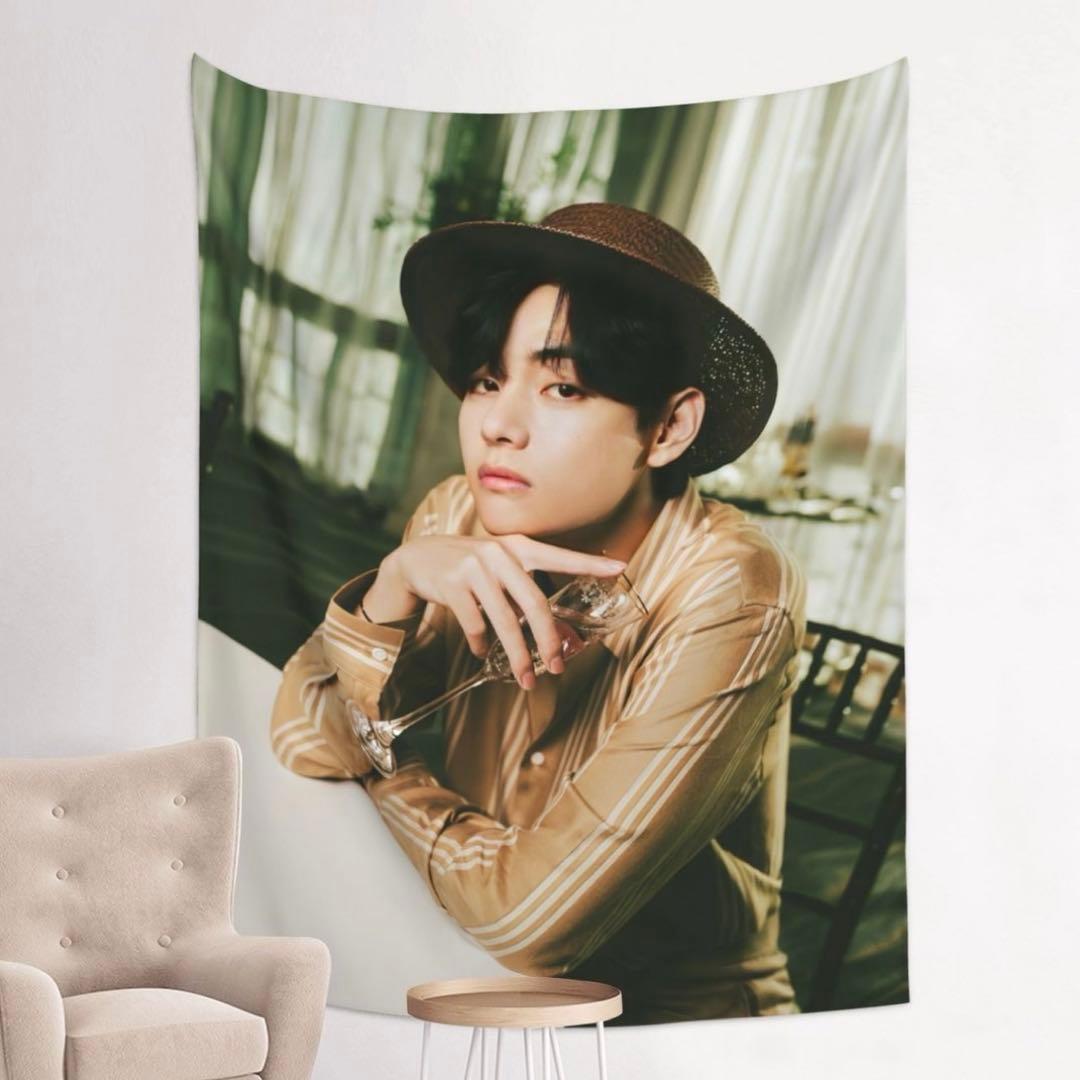 

[USED] BTS Tapestry PTD Taehyung V Tae