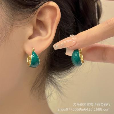 Retro Round Green French Light Luxury Temperament Premium Design Ear Buckle Earrings