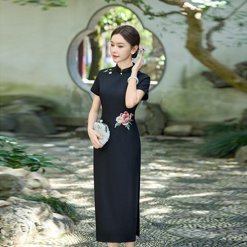 Embroidery mother black national style new Chinese style Suzhou long cheongsam improved young 1011 new female high sense