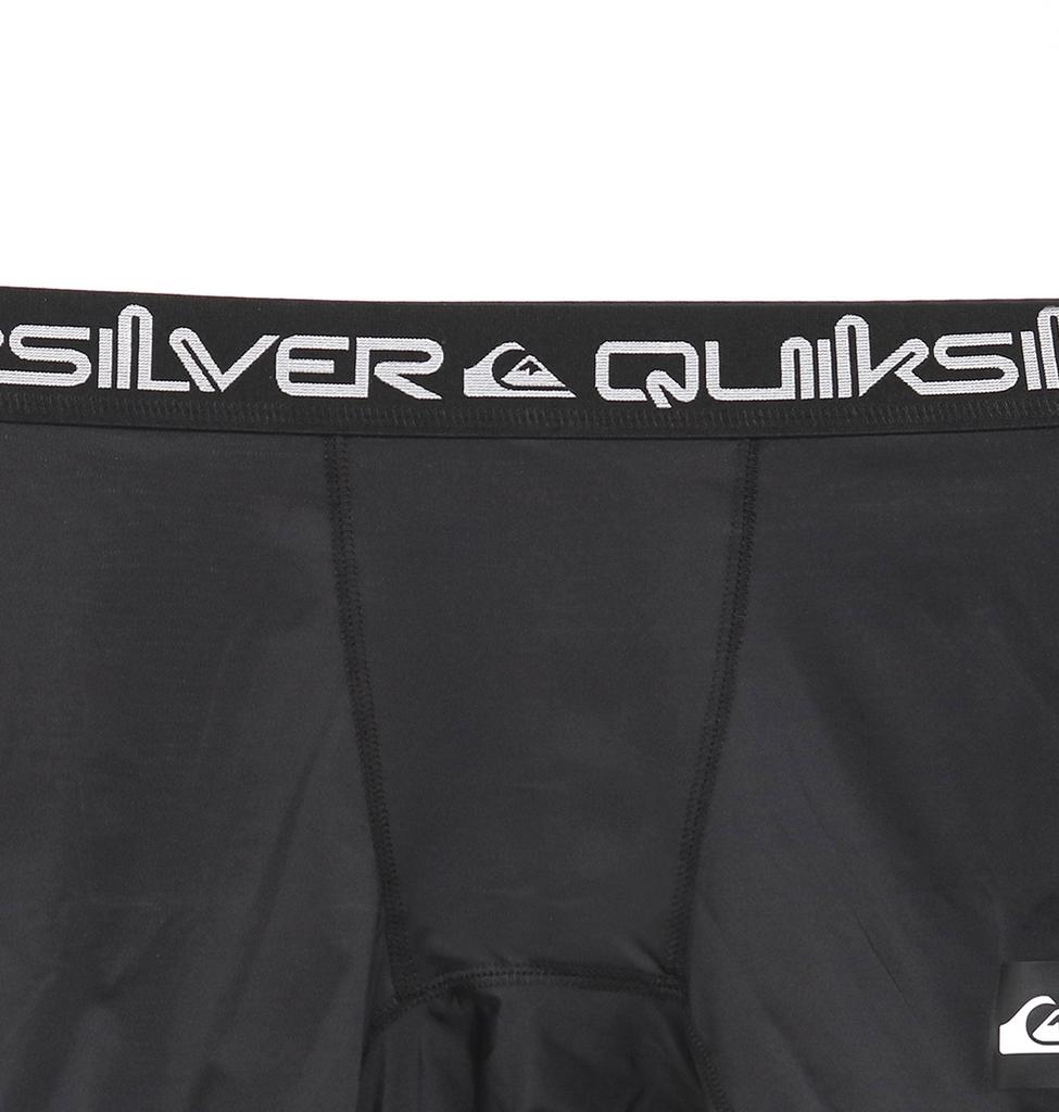 Amphibious inner shorts with a wave logo printed on the left hem