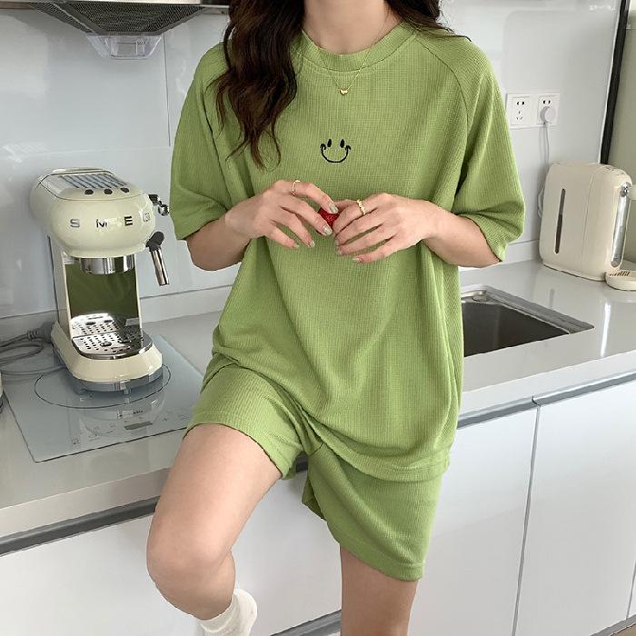 

Піжамний комплект вафельної в язки зі смайликом - Жіночий домашній одяг з коротким рукавом та шортами L