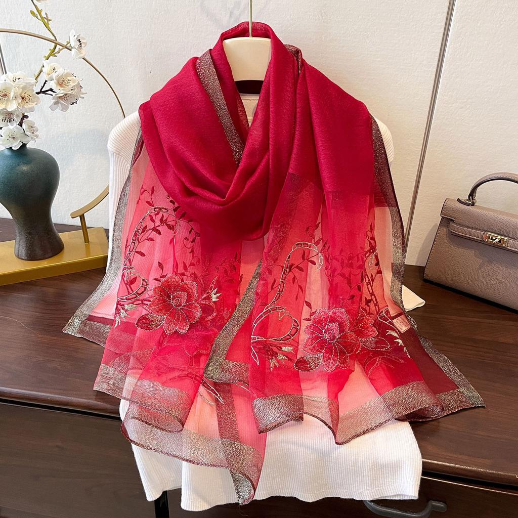 Nový Elegantní a Módní Větruodolný Tenký Hedvábný Šátek Hedvábný Vlněný Vyšívaný Šátek pro Dámskou Opalovací Šálu