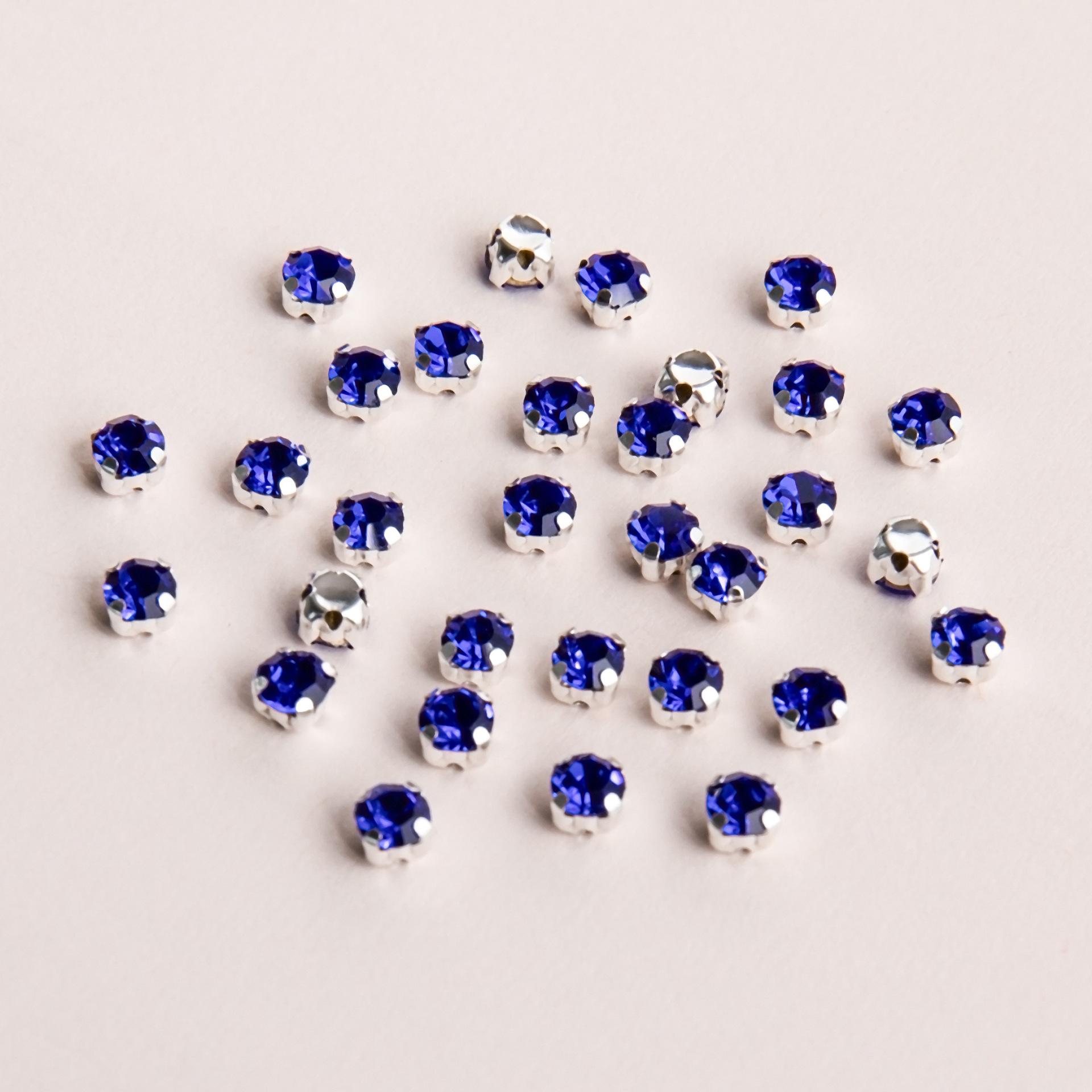 

Weichen Solid Silver Bottom Single Claw Rhinestone Перфорированный Ручной Сшитый Дрель Утолщенный Дно Поддержка Багаж Одежда Свадебные Аксессуары 8mm [288 pcs/bag] темно-синий