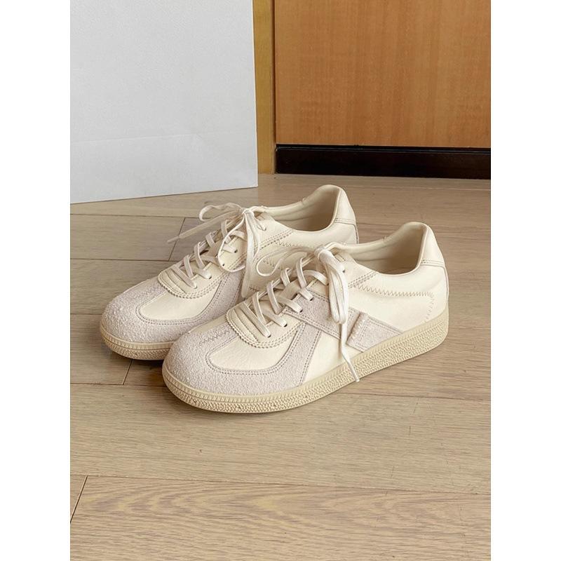 

Cowhide version~ 2025 new leather lightweight and breathable round head German training shoes women s platform sports and leisure women s shoes 40