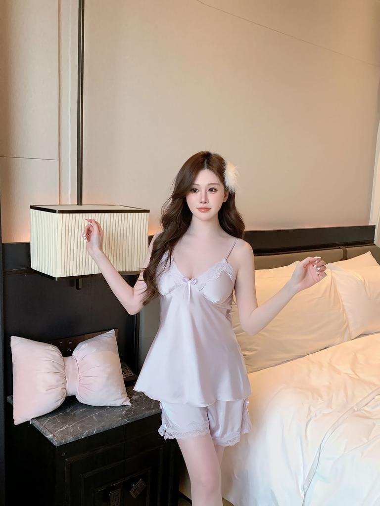 New Sexy Suspender Pajamas Thin Lace Temptation Simulation Silk Suspender Shorts Women's Loungewear Set