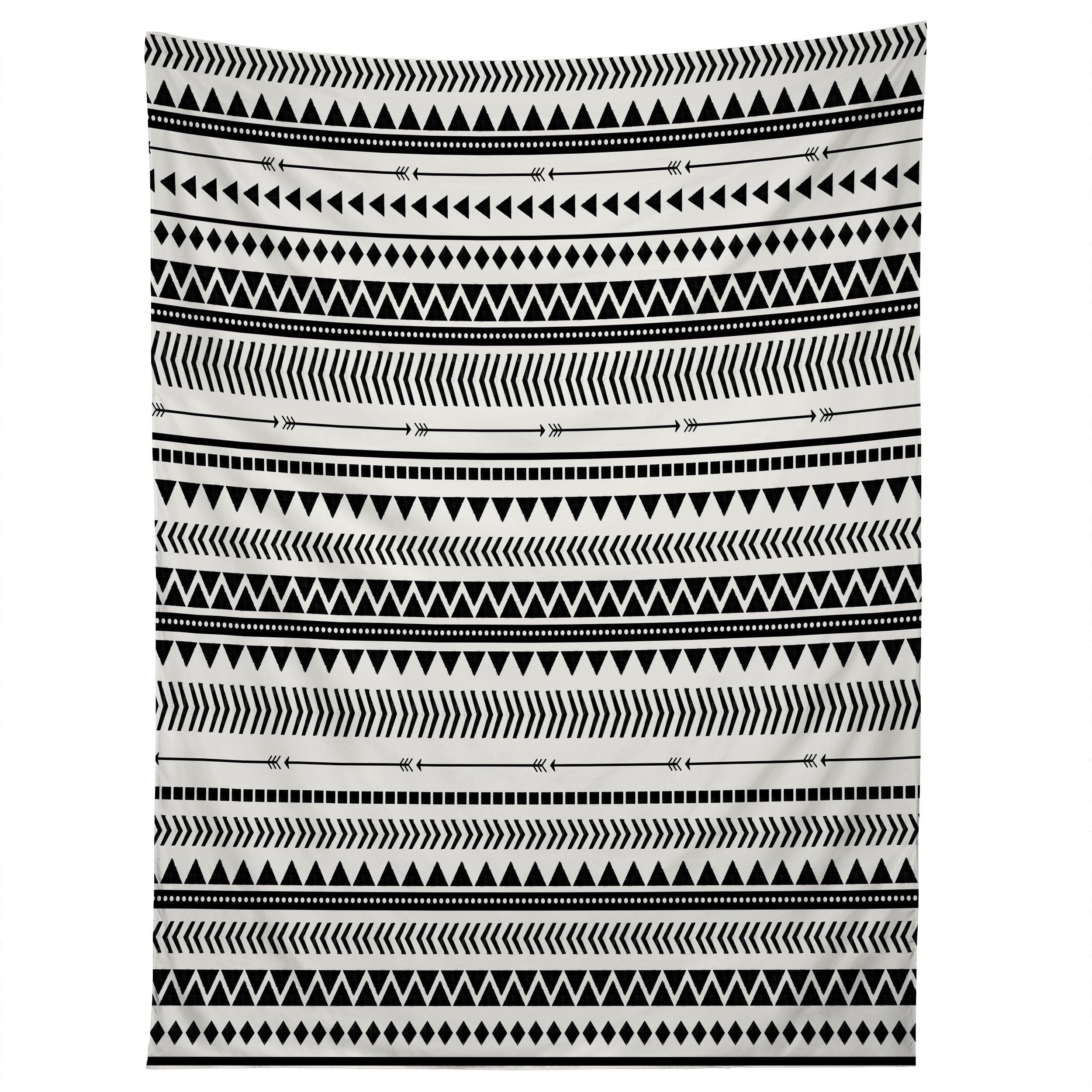 BLACK AND WHITE AZTEC PATTERN tapestry 75x100