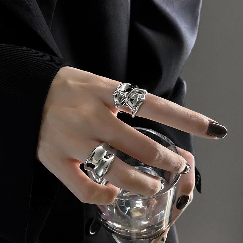 

Серебряное кольцо с широким лицом