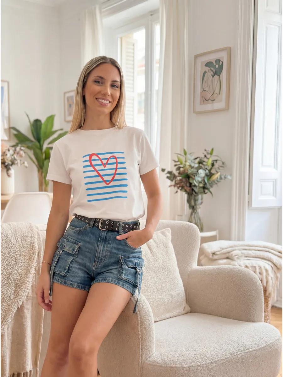 Oversized T-shirt with a heart print and elegant 3XL