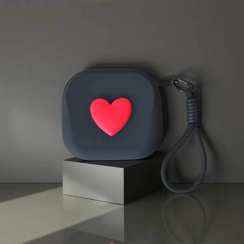 

Heart Silicone Storage Bag Square with Lanyard Mini Cosmetic Bag Multifunctional Waterproof Coin Purse Earphone Storage чорний