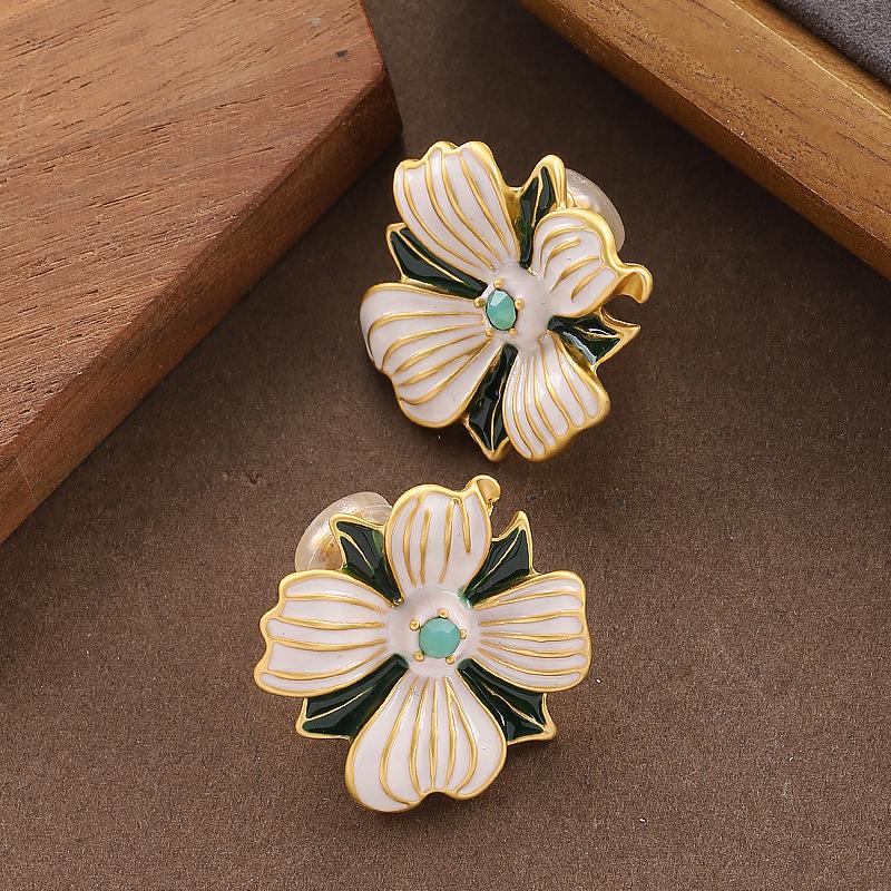 French retro personality antique enamel drip glaze three-dimensional flower ear clips women's earless earrings high-end earrings