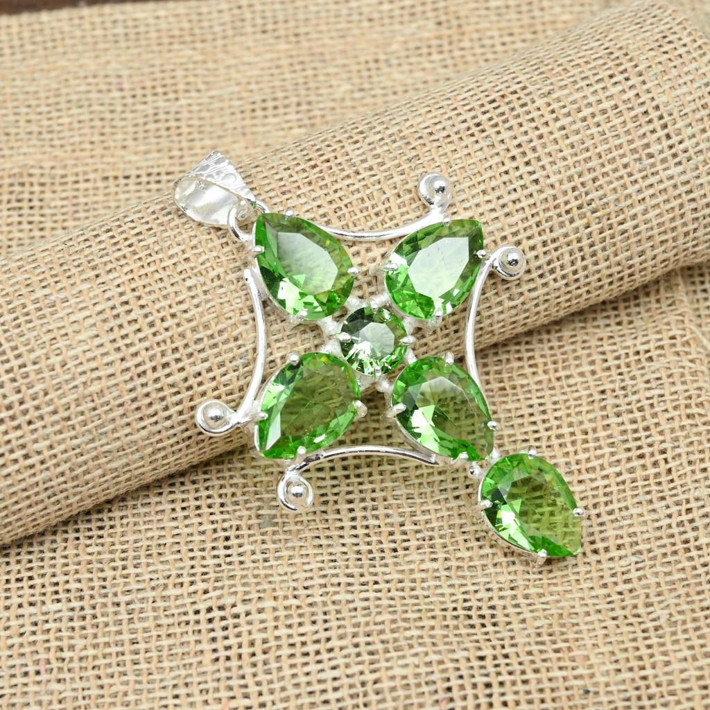 Peridot Gemstone 925 Sterling Silver Bijuterii lucrate manual Pandantiv antic pentru ea