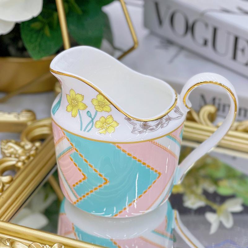 British Light Luxury Ceramic Coffee Cup Saucer With Spoon Luxury Household Afternoon Tea Cup Bone China Set With Hand Gift