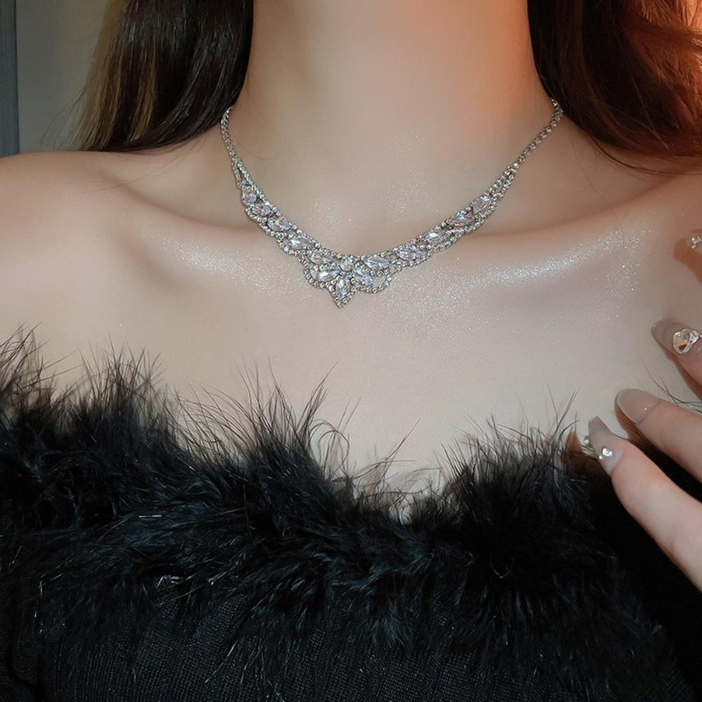 3Pcs U-Shaped Water Drop Pendant Necklace Rhinestone Crystal Bride Jewelry Set  Banquet