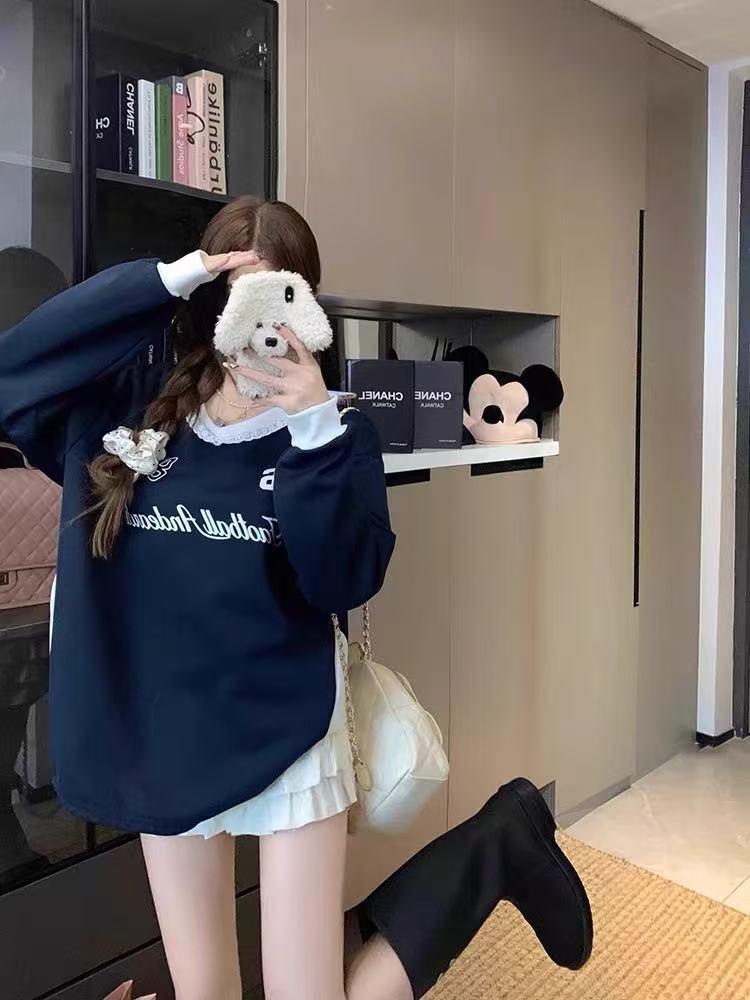 Women's V-Neck Lace Sweatshirt: Autumn-Winter Ballet Style, Navy Blue, Loose Slimming Fit