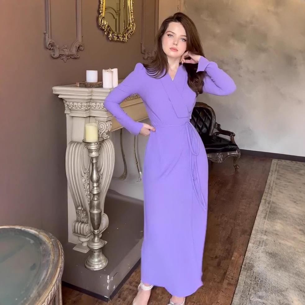 2025 Autumn V-neck Waist-cinching French Socialite Solid Color Long Dress for Women