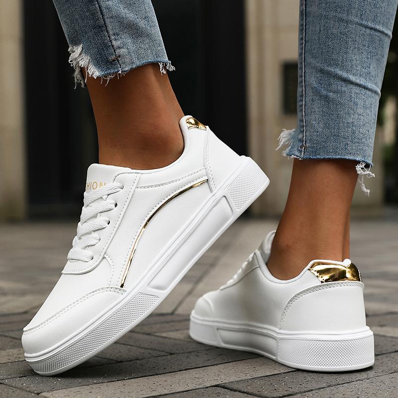 New Women's Black Sneakers Fashion Forward Design Black Leather Fashion Low Top Casual Shoes Plus Size Platform Vulcanized Shoe