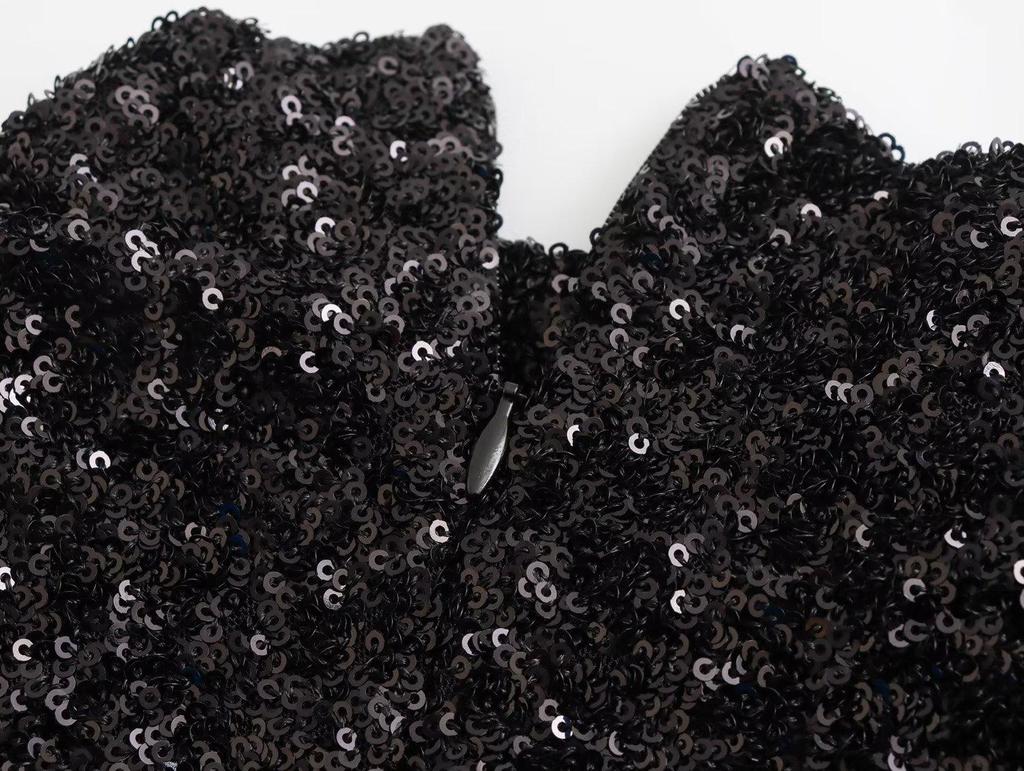 Y2K Winter Schwarzes Pailletten-Mini-Kleid mit Schulterpolstern - Ärmellose Abendgarderobe