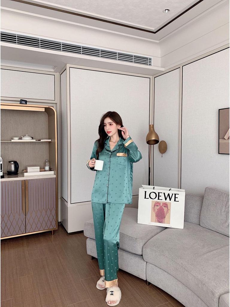 Fashionable Ice Silk Heart Print Pajama Set - Women's Long Sleeve Cardigan for Spring/Summer.