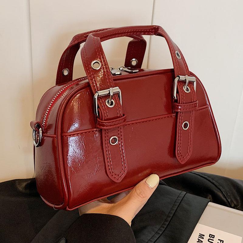 Bag Women's 2025 Autumn and Winter Trendy New Women's Fashion Retro Portable Small Square Bag Niche Design Shoulder Messenger Bag