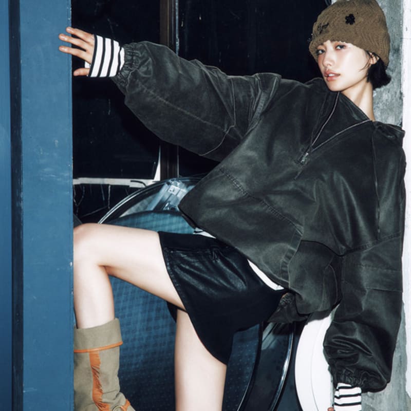 

E.B.M (Издание от Michaa) Вязаная шапка с бусинами EMPAAHT020 NAVY_FREE