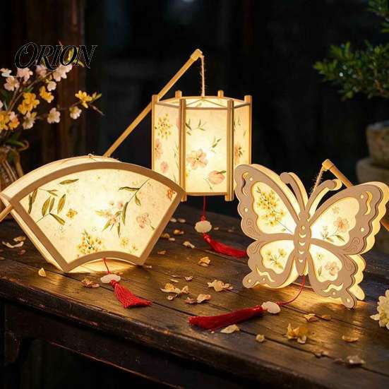 Handgefertigtes Papierlaternen-Bastel-DIY-Kit im chinesischen antiken Stil, handgehalten beleuchtbar mit LED-Lichterkette & traditionellem Quasten-Dekor, Hase Schmetterling Lotus