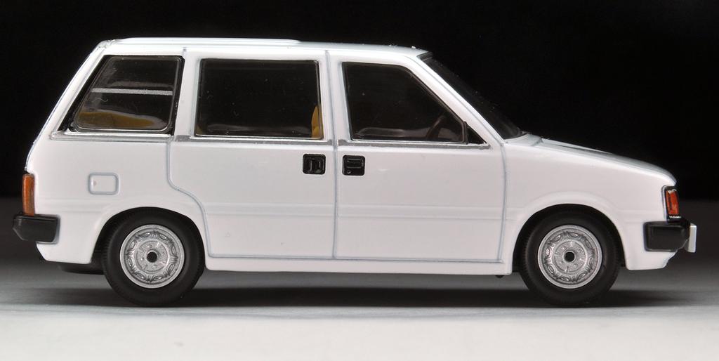 Tomica Limited Vintage Neo Scale Prairie Estate NV 1982 White Finished Product 1/64 LV-N160a