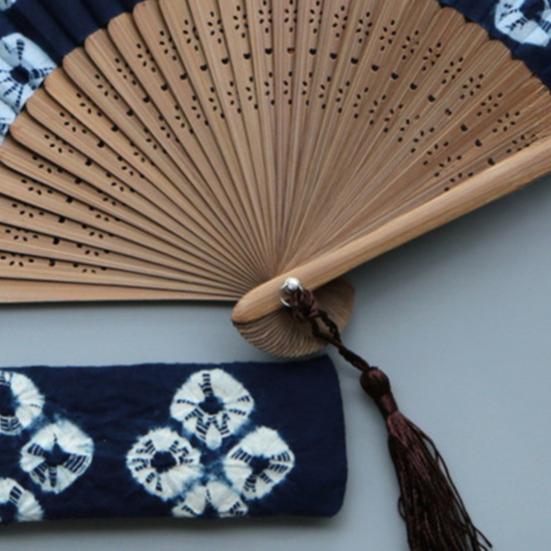 1 Set Handcrafted Tie-dye Folding Fan with Tassel Storage Bag Bamboo Ribs Portable Summer Handheld Fan Decoration Dance Performance Party Props