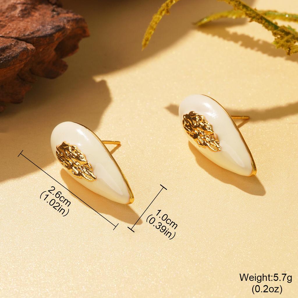 Simple temperament love light-colored earrings for women's 2026 new summer versatile