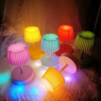 Lampes de Table LED Lampe de Nuit Colorée Alimentée par Batterie Chevet de Chambre Atmosphère Chambre Veilleuse Décoration de Maison Éclairage de Nuit
