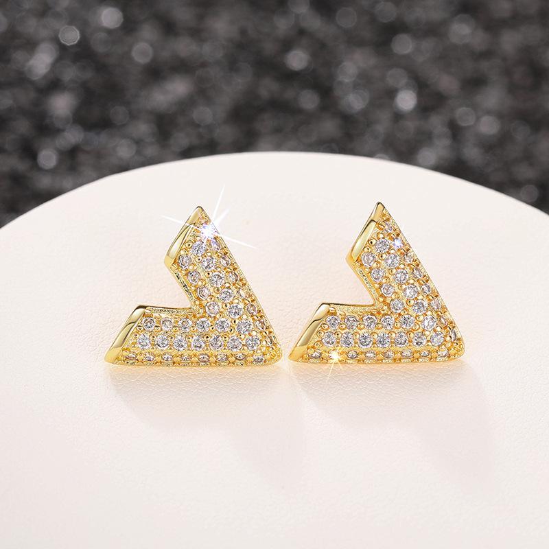 V Shape Stud Earrings for Women Sparkly Pave Set Geometric Earrings Minimalist Daily Fashion Jewelry