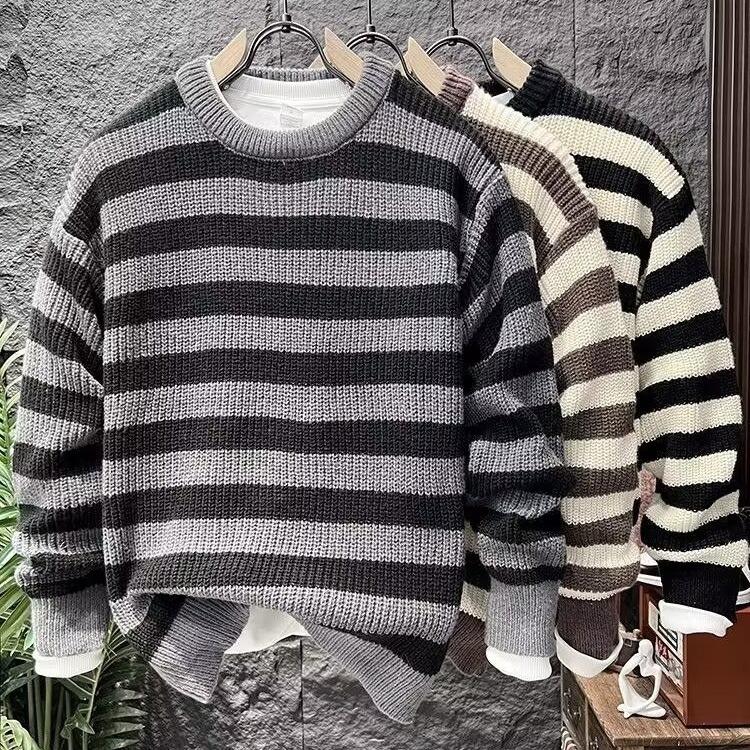 New Spring & Autumn Striped Oversized Slimming Knit Sweater - Black & White, Round Neck, Long Sleeve, Casual Style.