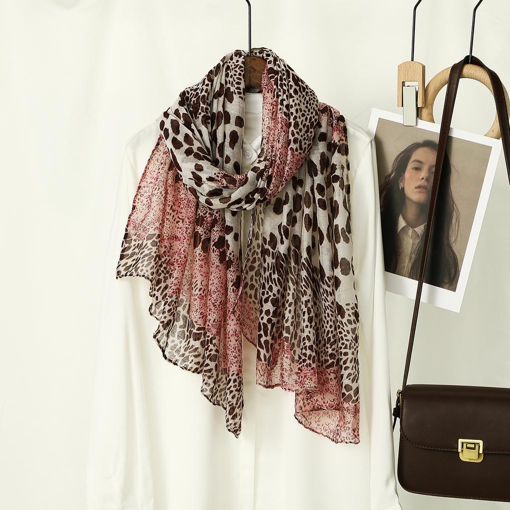 Neuer Hijab mit Leopardenmuster Atmungsaktiv Leichtgewicht Weich Baumwolle Rayon Viskose Gewebt Modal Muslimischer Damen Schal Hijab Tuch
