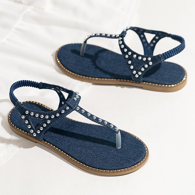 2026 Summer Bohemian Style Rivets Flat Bottom Clip Toes Herringbone Sandals Fashion Beach Plus Size Women Elegant Generous Shoes