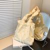 New Korean Versi of Handbag for Women, Pleated Tote Bag, Small Fresh Artistic Leisure and Beautiful Large Capacity Bags