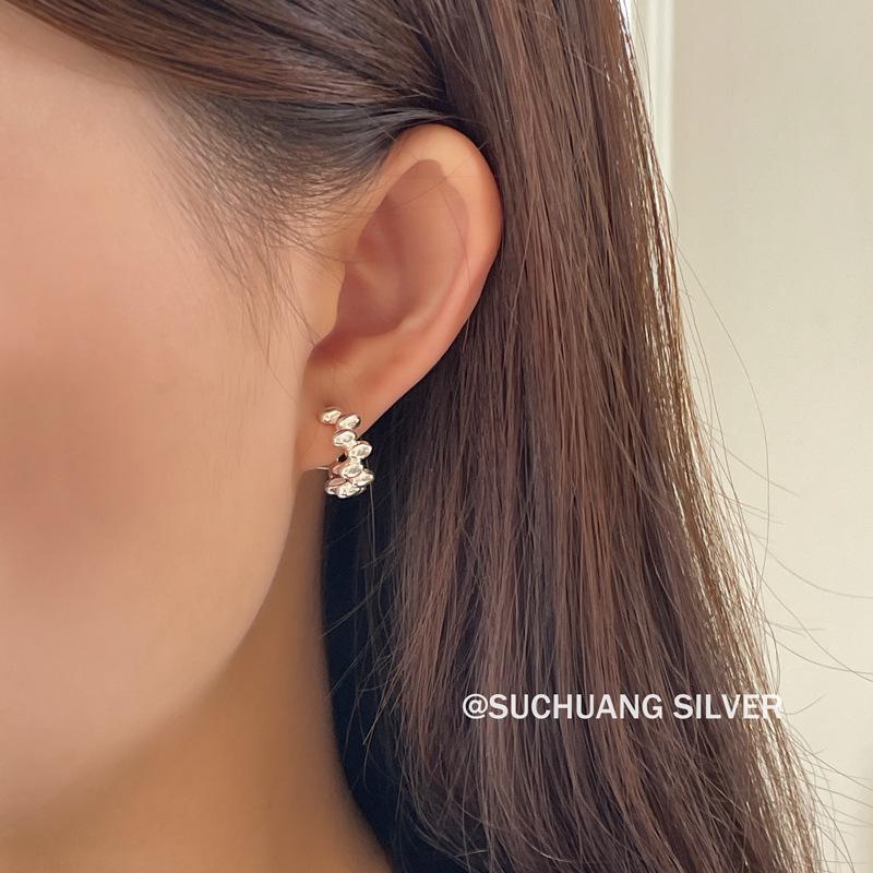 SuChuang Oval Bead C-Shape Sterling Silver Earrings for Women - Elegant, Simple, Versatile Design