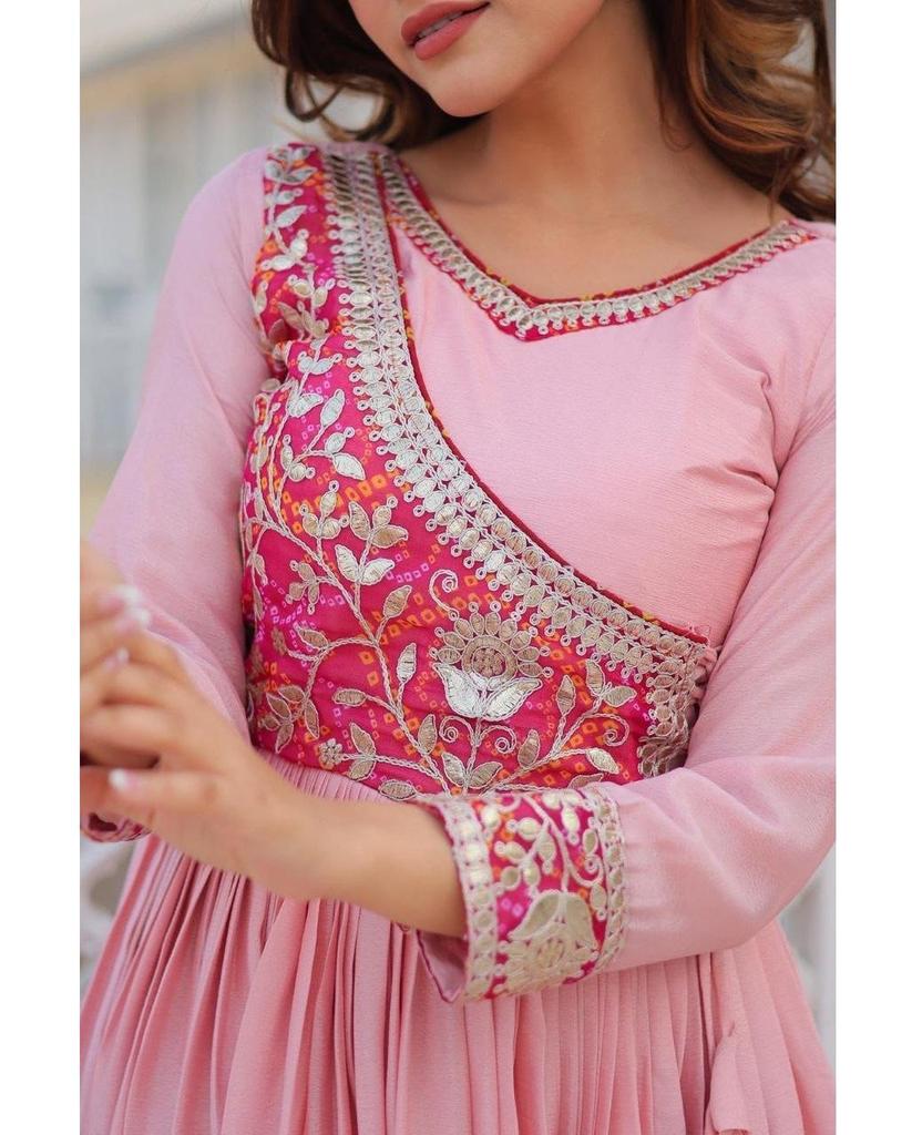 Damski designerski strój imprezowy Garnitur Suknia Anarkali Indyjski Bollywood Chinon z drukowaną Kurtą