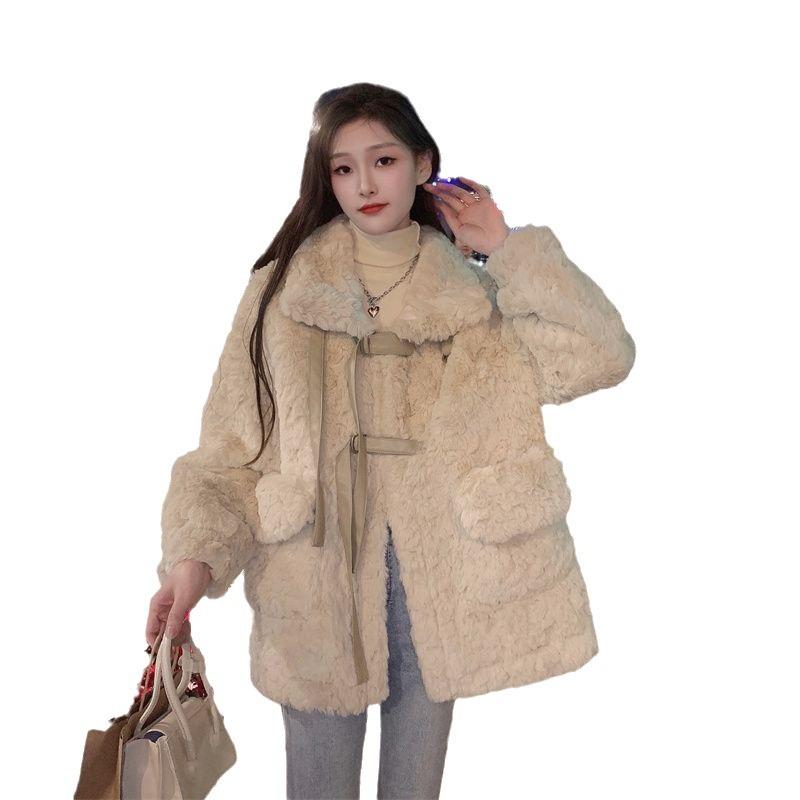Winter Koreanische Version der kleinen losen verdickten Lammwolle Jacke weibliche Milch gutes Design Gefühl von warmen kalten Baumwollmantel Baumwollkleidung